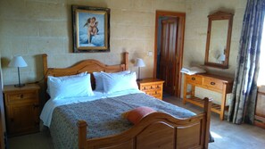 3 camere, ferro/asse da stiro, accesso a Internet, lenzuola