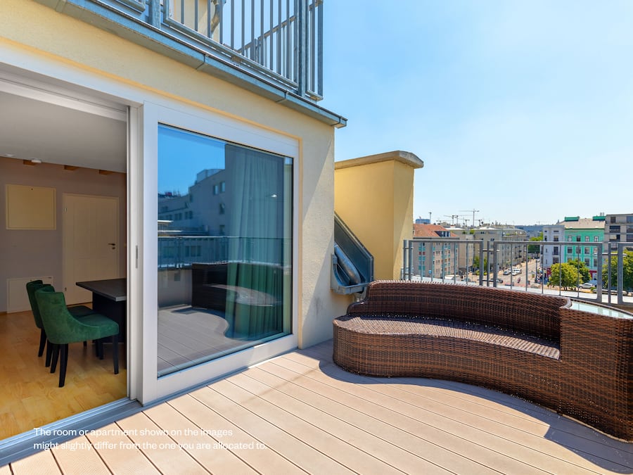 Apartamento, terraza | Vistas a la ciudad