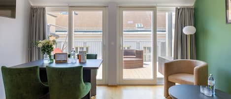 XL 2 Bedroom Apartment, Terrace | 1 bedroom, memory foam beds, in-room safe, individually decorated