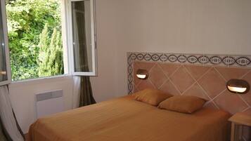 1 bedroom, iron/ironing board, WiFi