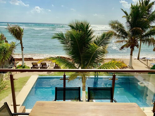 Brand New Beachfront 2 BR Eigentumswohnung, Pool, Wifi, AC (Akumal)