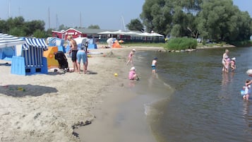Tæt på stranden, liggestole