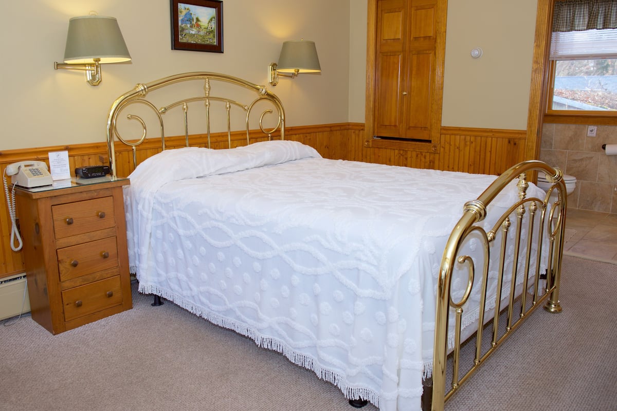 Standaard eenpersoonskamer, 1 queensize bed, niet-roken | Een bureau, gratis wifi, beddengoed