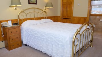 Escritorio, wifi gratis y ropa de cama