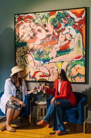 Sala de estar en el lobby