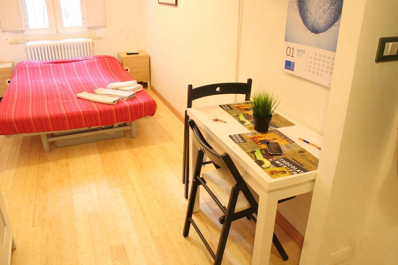 Cozy studio,Wifi,kitchen and bath!