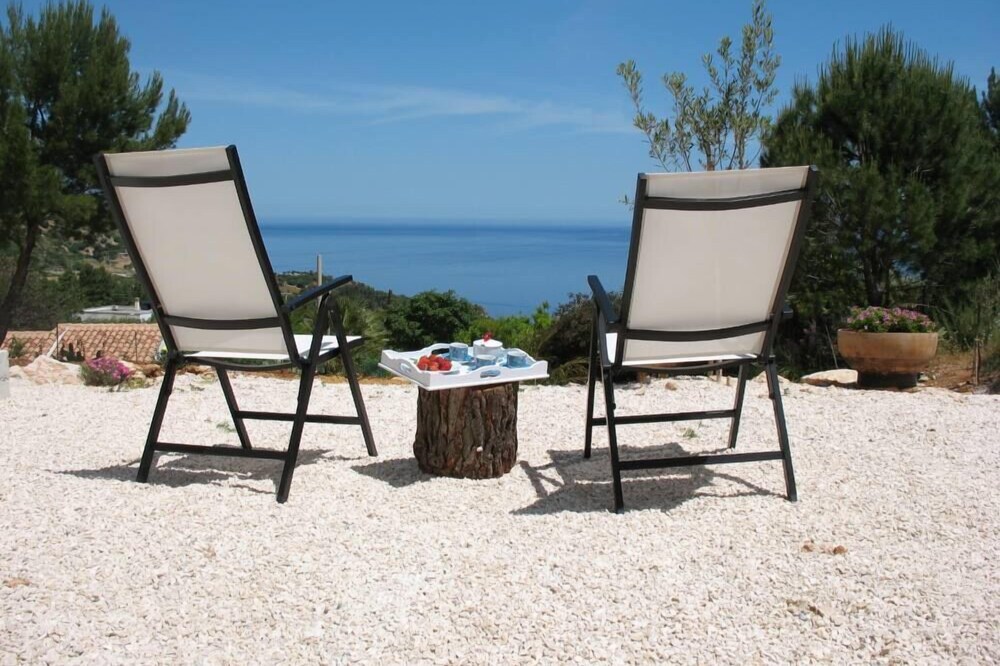 Villa near the sea and the famous Zingaro Nature Reserve