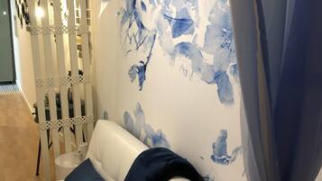 1 slaapkamer, een strijkplank/strijkijzer, wifi, beddengoed