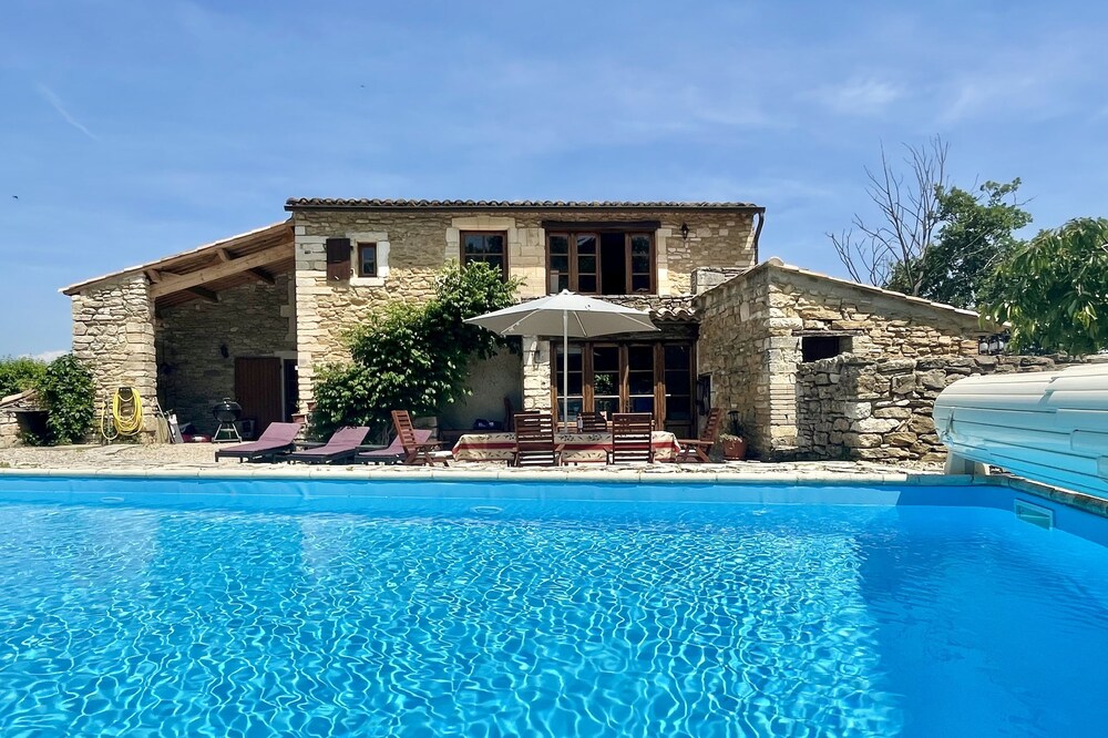 Stunning Provence Hilltop Salazac Farmhouse with views, private pool and air con