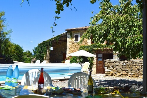 Superbe Mas avec piscine privée à Salazac