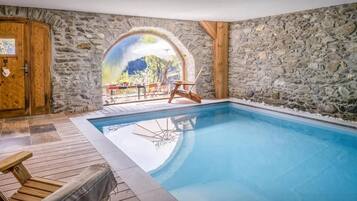 Piscine couverte, piscine chauffée