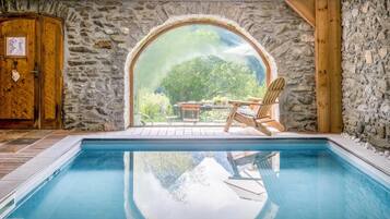 Piscine couverte, piscine chauffée