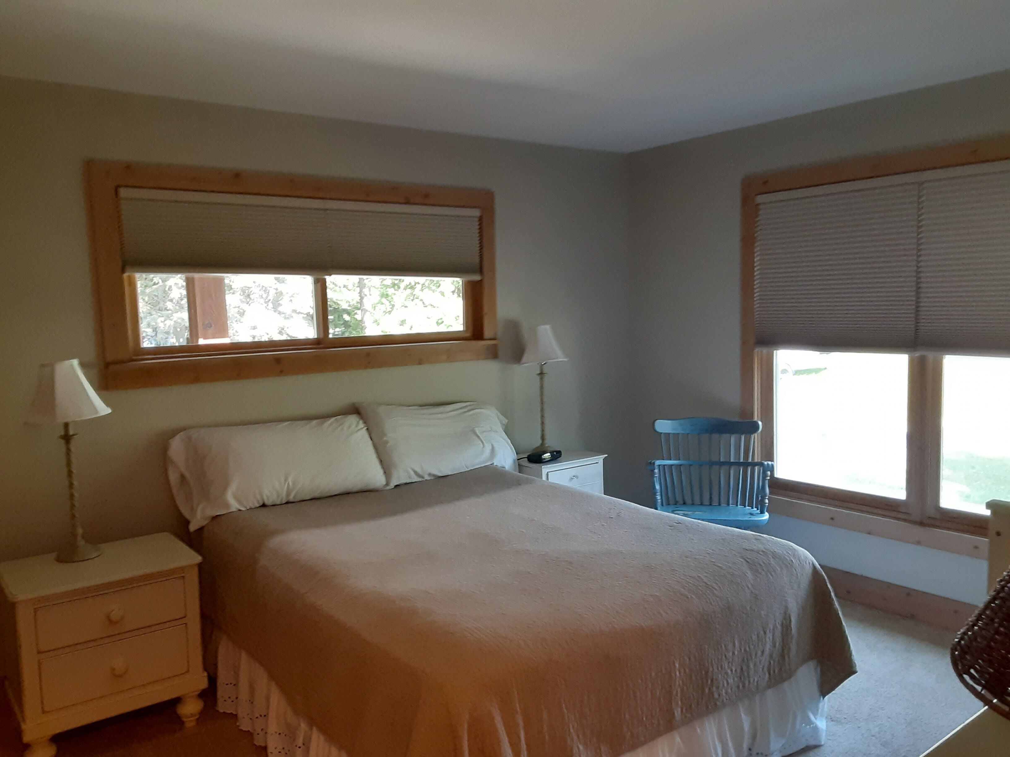 3 多间卧室、熨斗/熨衣板、WiFi、床单