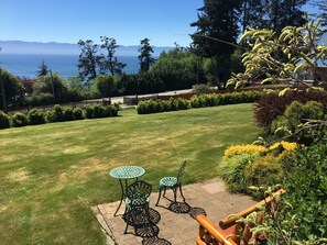 Terrace/patio - Acre By the Sea Guest Suite -Oceanview, Private Adult hottub/sauna Packages (Sooke)