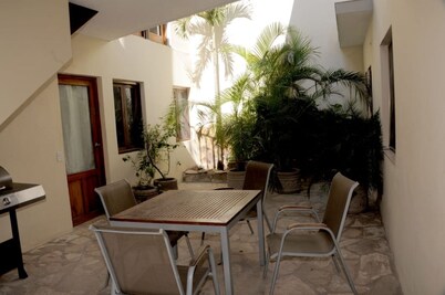 casa amarilly dos pisos