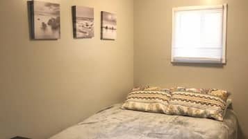 2 bedrooms, WiFi, bed sheets