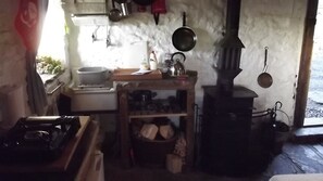 Fridge, microwave, oven, stovetop - Crofters Cottage Cosy,Romantic with 24/7 private hottub sole use,Farm holiday (alston)