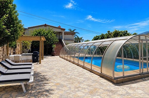 Private 5BR Villa | Heated Pool, Outdoor Bar & Stunning Views
