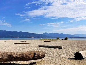 Beach nearby, beach towels - Spacious Family-Friendly Home Near UBC—Hot Tub, Sauna & A/C (Vancouver)