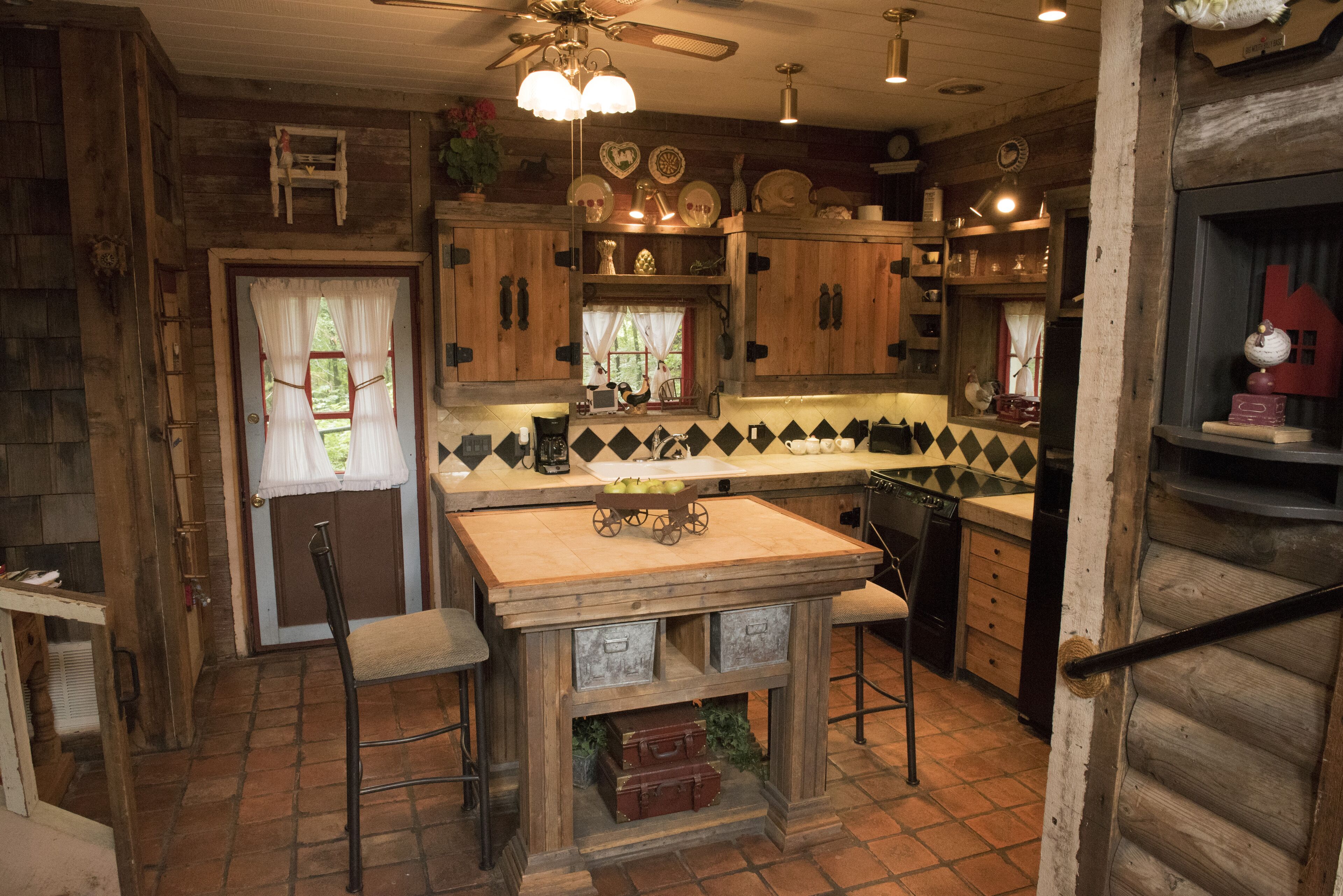 Privacy and Seclusion - House in Private Nature Preserve, Dragon Ranch