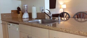 Stagecoach/Closest Resort