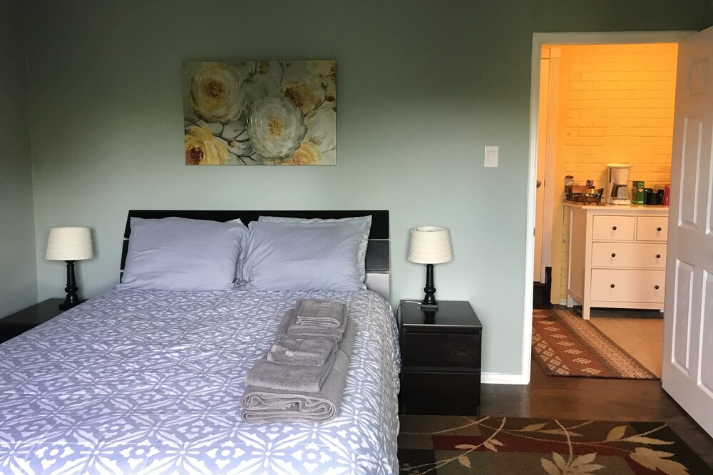 Cozy 2 bd,1 bt private unit in Redwood City perfect for traveling professionals