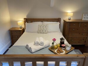 4 bedrooms, iron/ironing board, travel cot, free WiFi