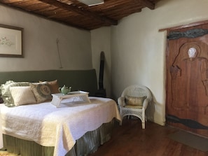 1 chambre, fer et planche à repasser, Wi-Fi gratuit, draps fournis