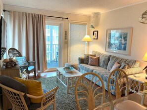 تلفزيون ذكي، مشغل دي في دي، كُتُب