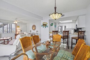 Interior - Gulf-front Orange Beach Views, 50-feet from the Beach 3-bedrooms (Orange Beach)