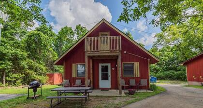 Silver Dollar City 1 Mile - Table Rock Lake - 3 Bed/3 Bath - Woodsy - Foxfire