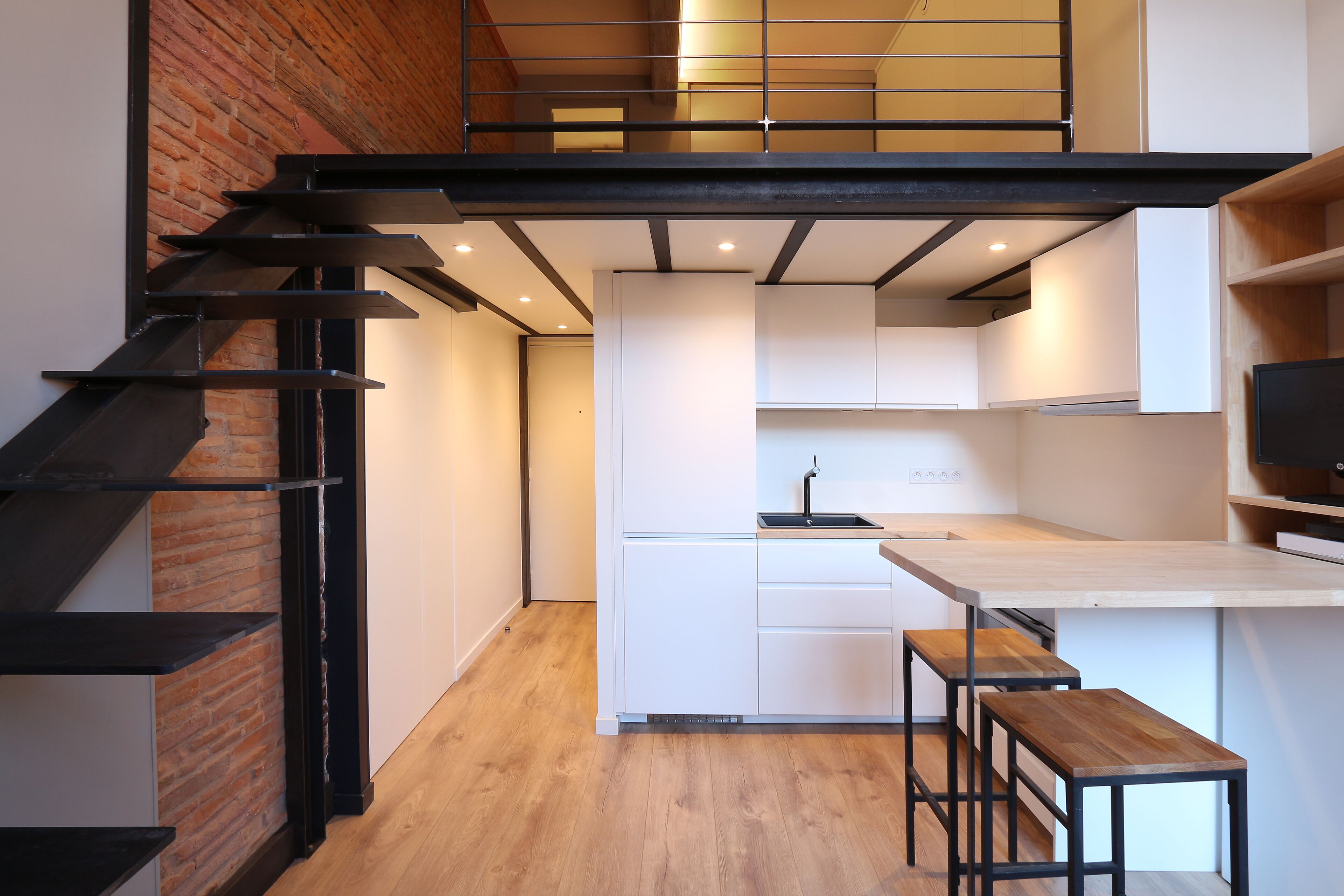 Luxury Furnished Apartment in most desired location with all you need to enjoy !