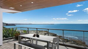 تناول الطعام بالخارج