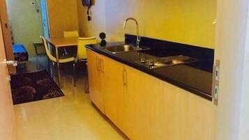 Fridge, microwave, stovetop, electric kettle