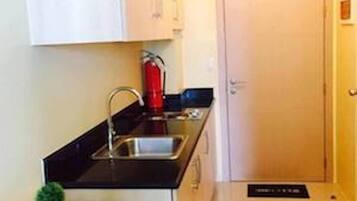 Fridge, microwave, stovetop, electric kettle