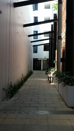 Property grounds - CBD Apartment by Lu (Adelaide)