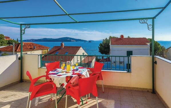 Outdoor dining - 2 bedroom beautiful apartment in Seget Vranjica (Seget Vranjica)