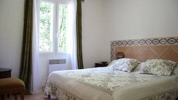 1 bedroom, iron/ironing board, WiFi