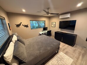 1 bedroom, desk, iron/ironing board, free WiFi
