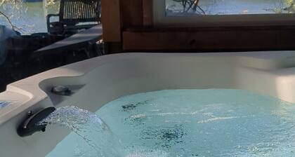 Waterfront kotiin rauhallisella järvellä