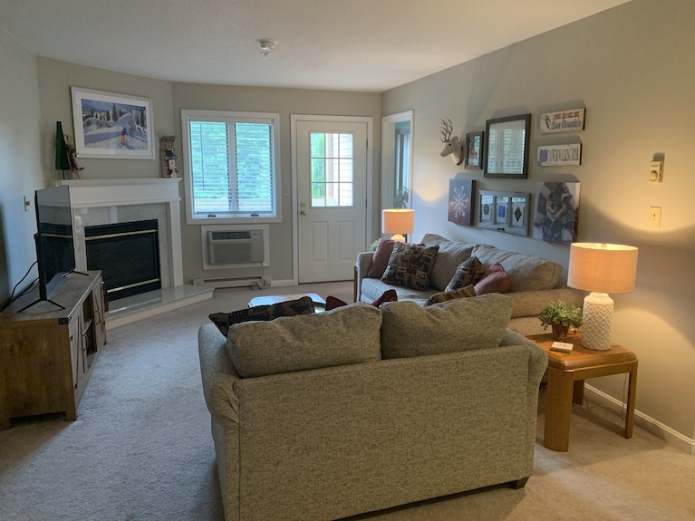 Spacious 1 Br; Views Of Loon Mountain! - Franconia, NH