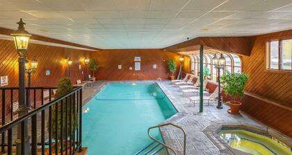 Spacious 1 BR; views of Loon Mountain!