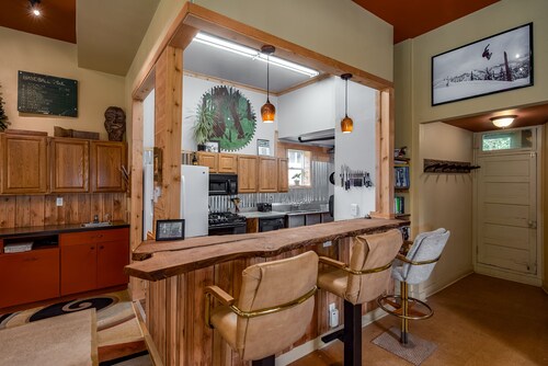 AMAZING SKI -rakennus MULLAN LOOKOUT 4 MAKUUHUONE