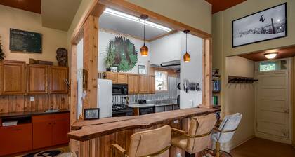 AMAZING SKI -rakennus MULLAN LOOKOUT 4 MAKUUHUONE