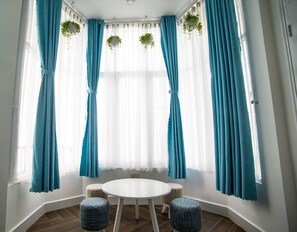 Familjerum (Deluxe) | Skrivbord och gratis wi-fi