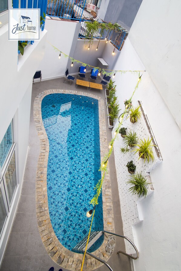 Outdoor pool - Just Home - Hostel (Da Nang)