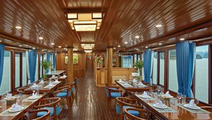 Living area - Cozy Bay Cruise (Ha Long)