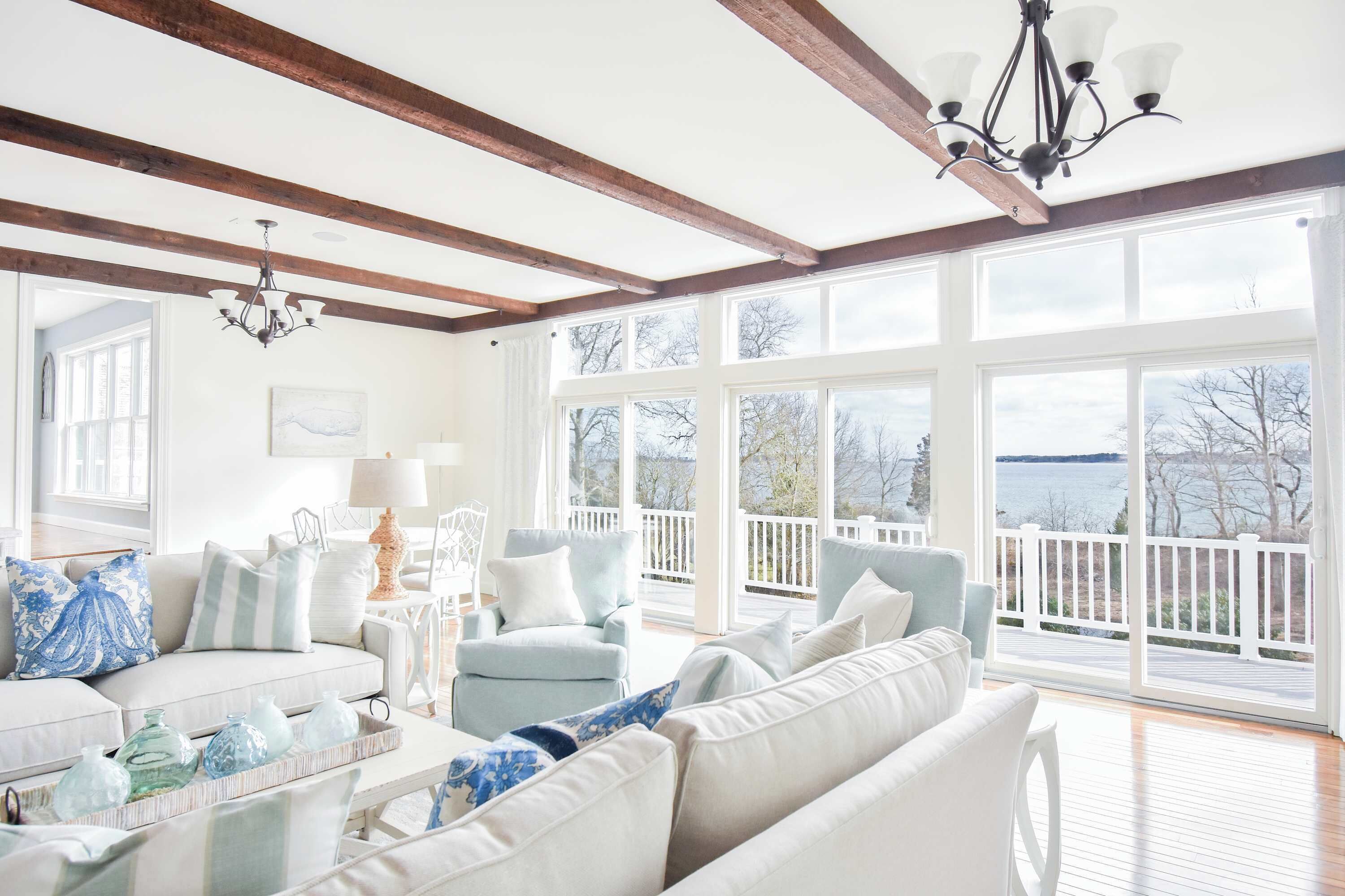 テレビ、暖炉、書斎 / ワークスペース