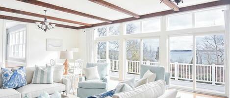 TV, fireplace, offices