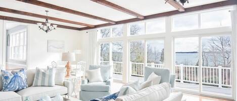 TV, fireplace, offices